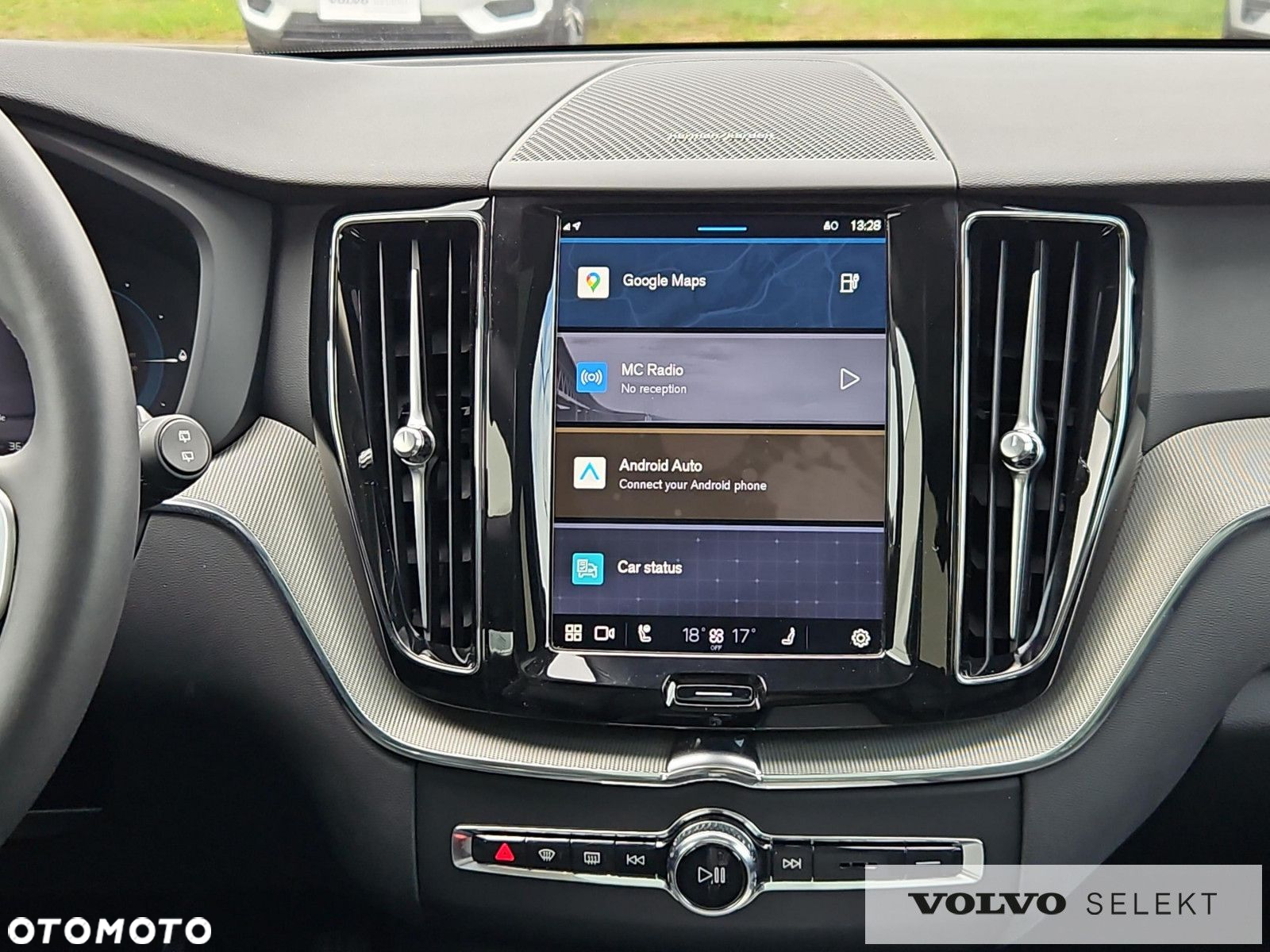Volvo XC 60 T6 AWD Plug-in Hybrid Plus Dark - 15