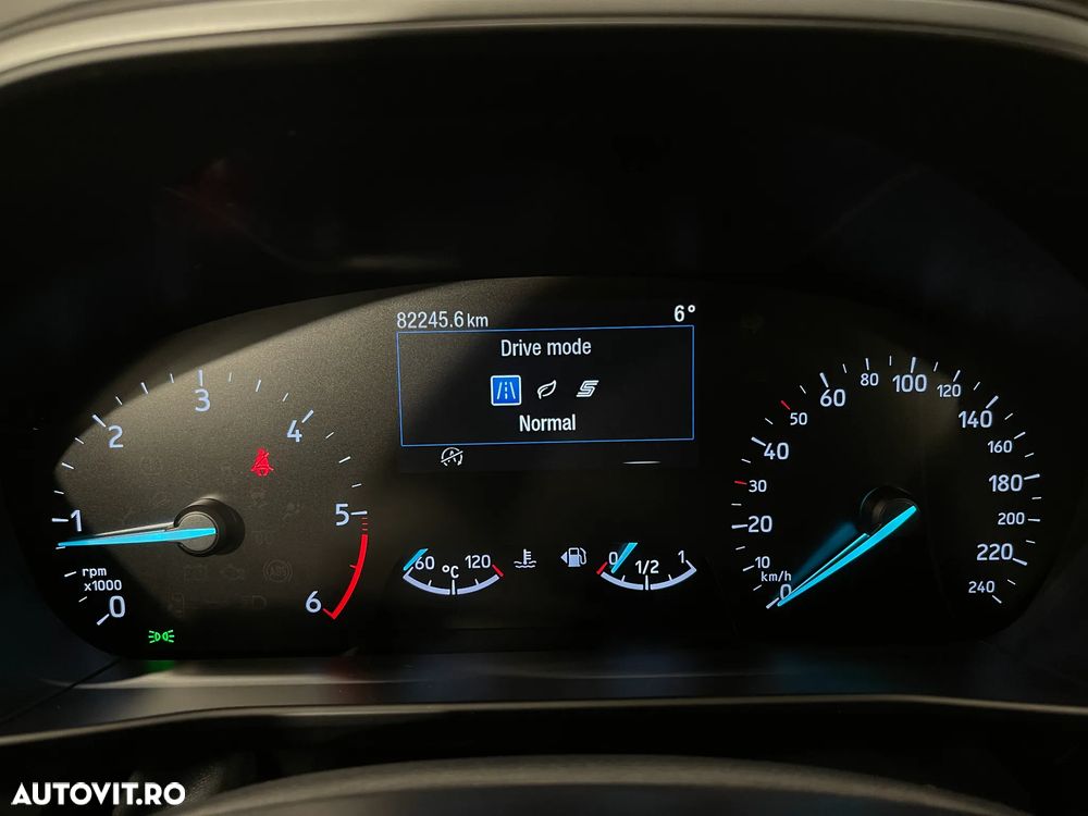 Ford Focus 1.5 EcoBlue Connected - 25