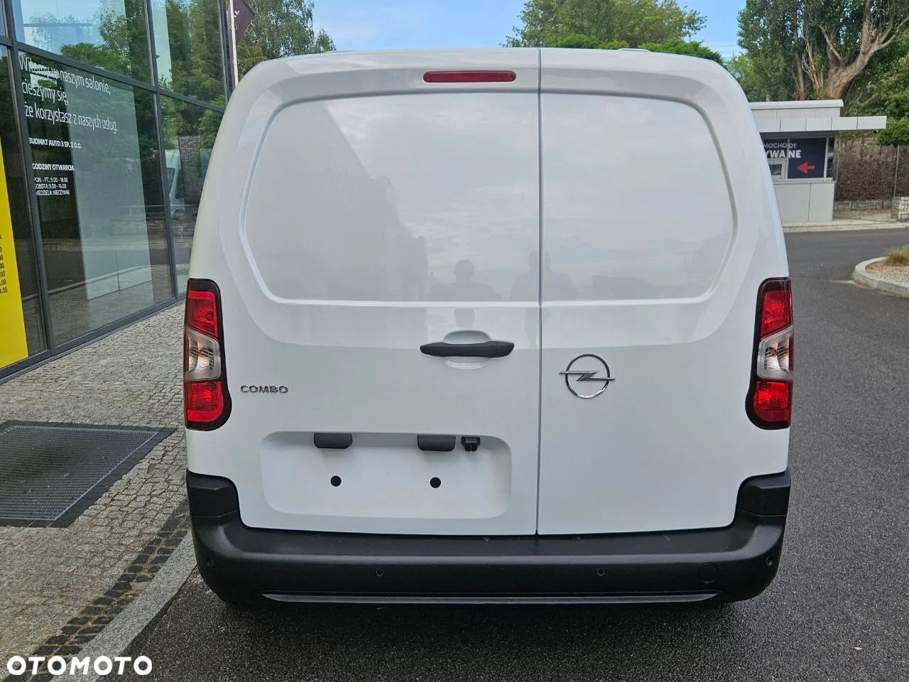 Opel Combo Cargo XL 1.2 110KM MT6 - 6