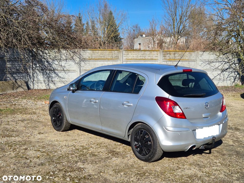 Opel Corsa 1.4 16V Edition - 9