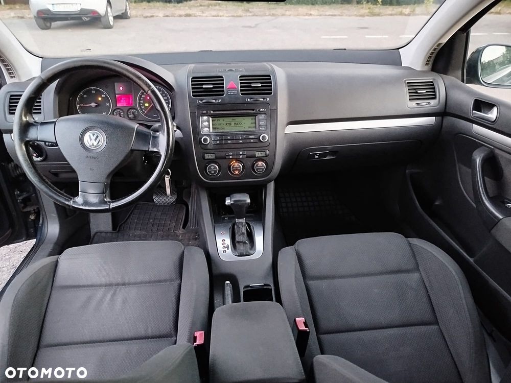 Volkswagen Golf 2.0 TDI DSG Sportline - 15
