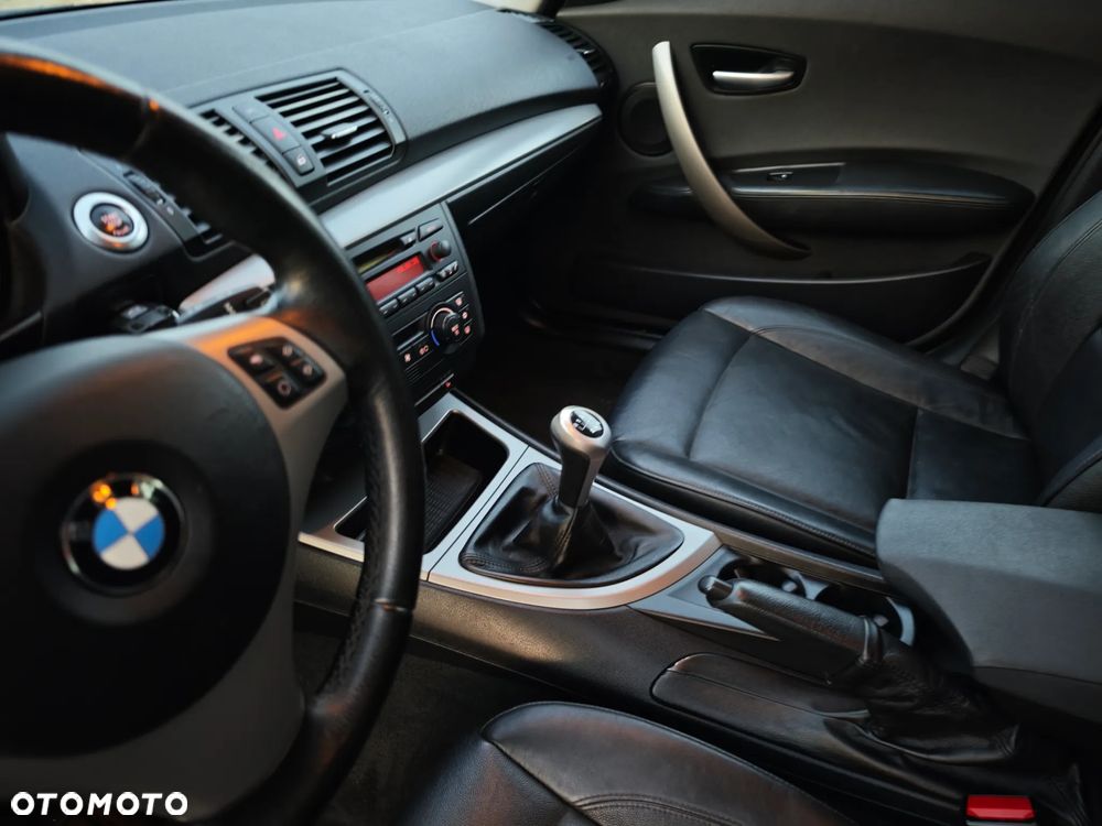 BMW X1 sDrive18i - 13