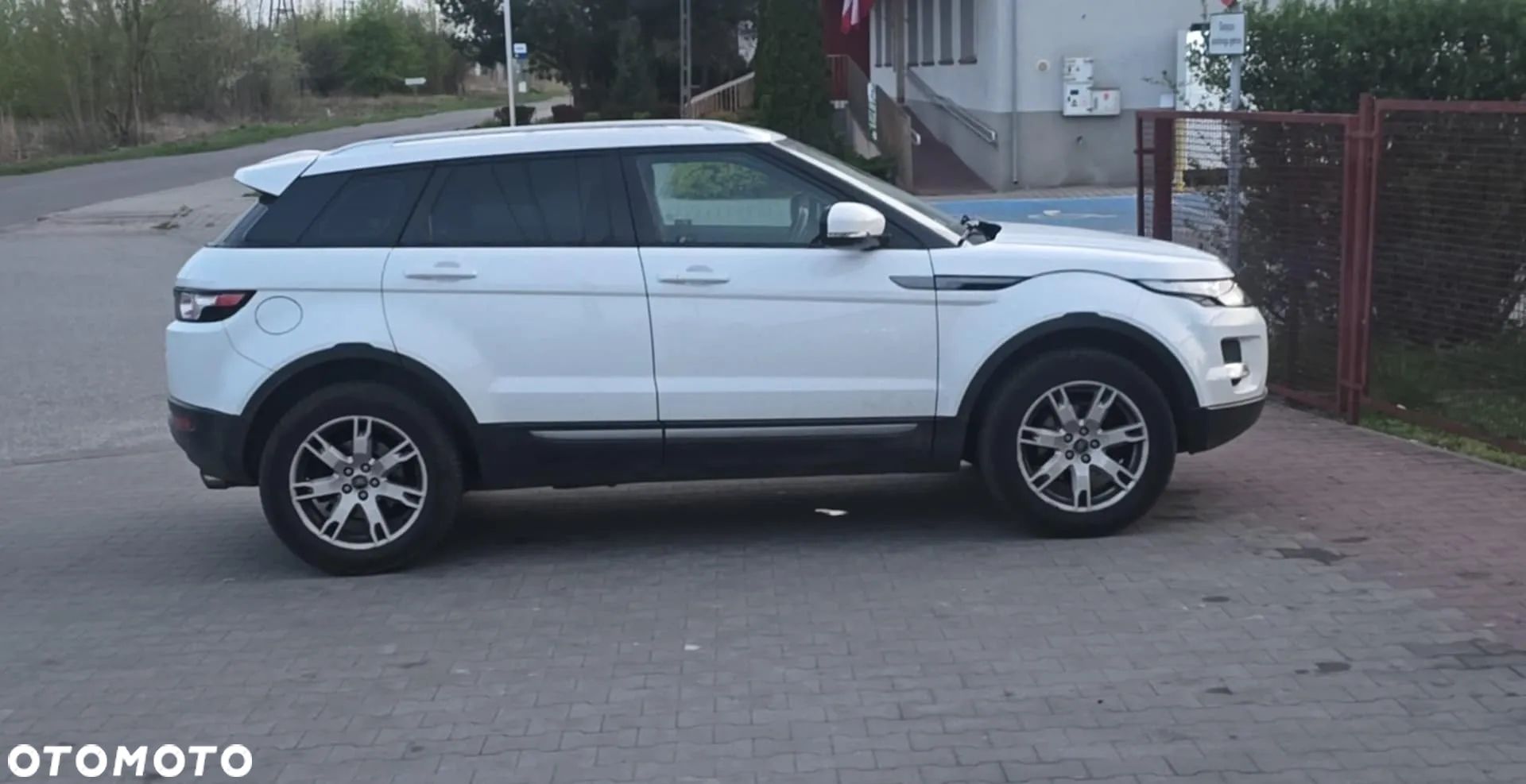 Land Rover Range Rover Evoque - 1
