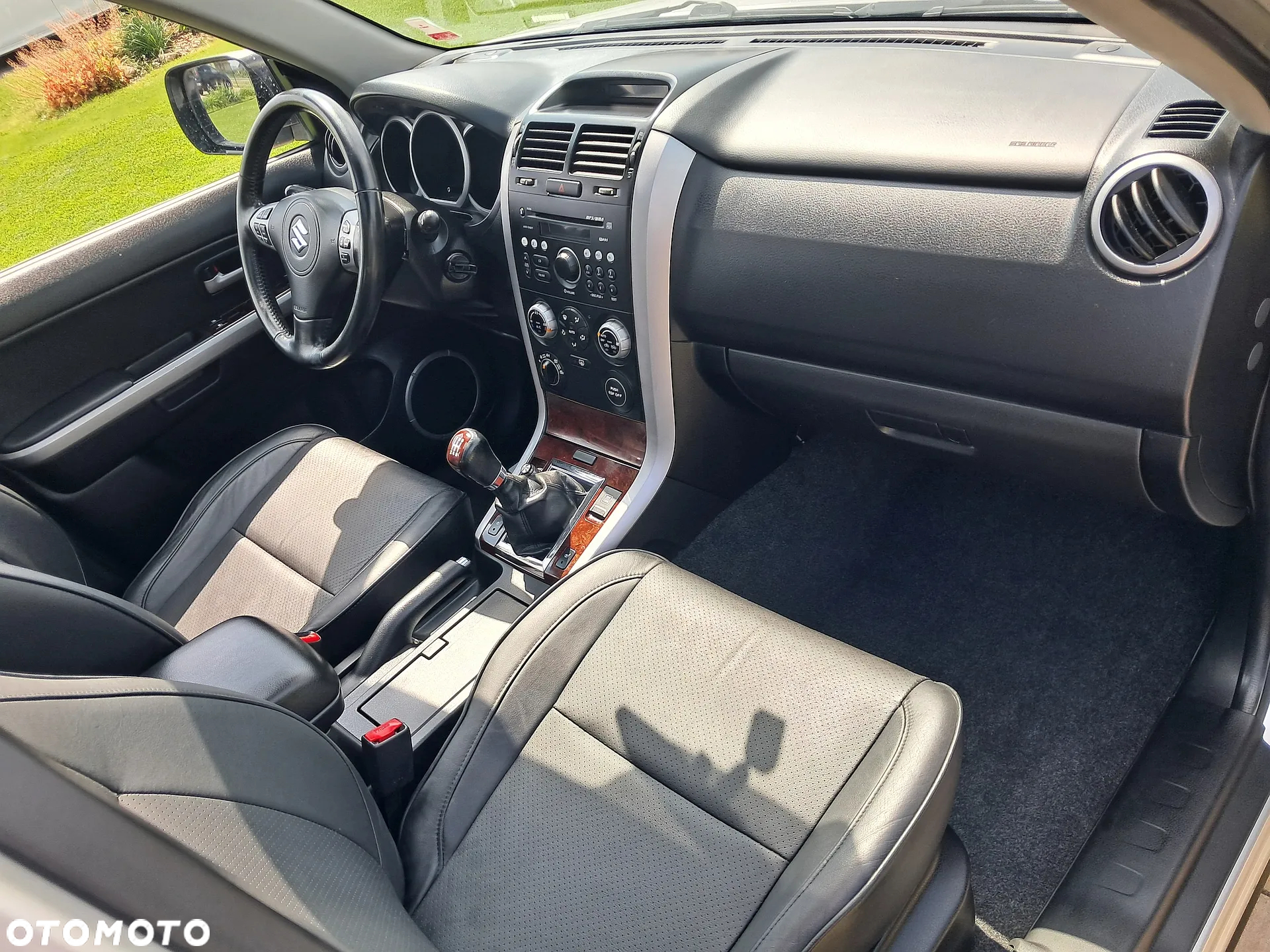 Suzuki Grand Vitara 2.0 De luxe - 12