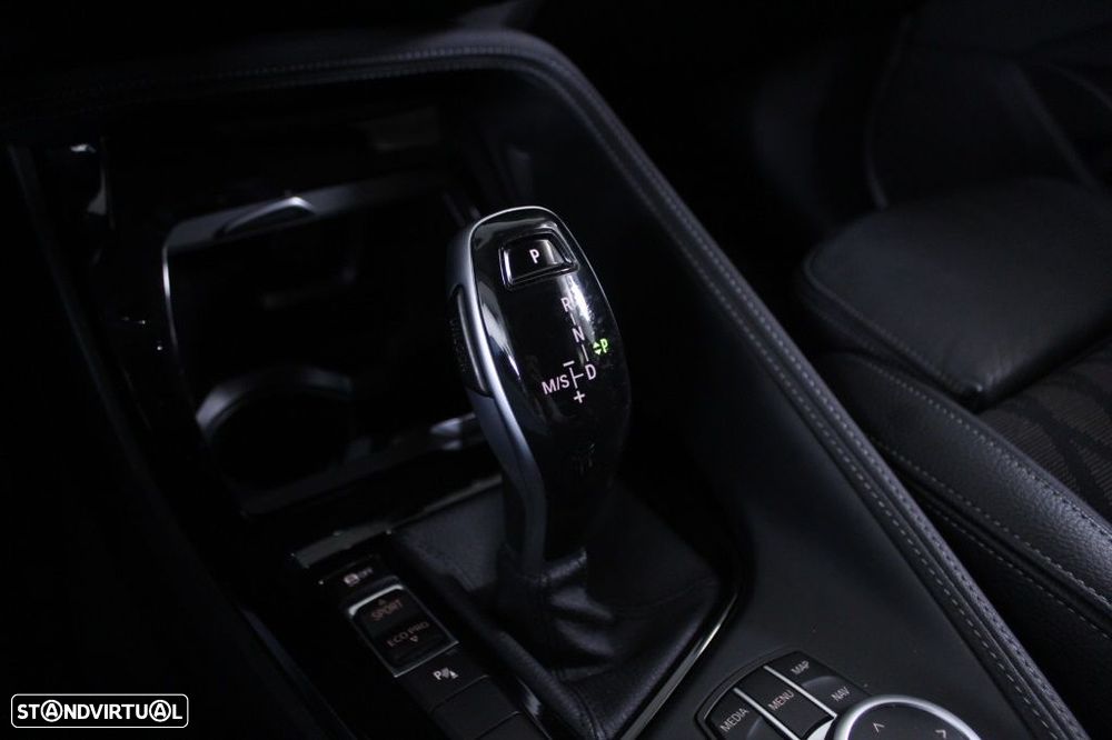 BMW X1 16 d sDrive Auto xLine - 31