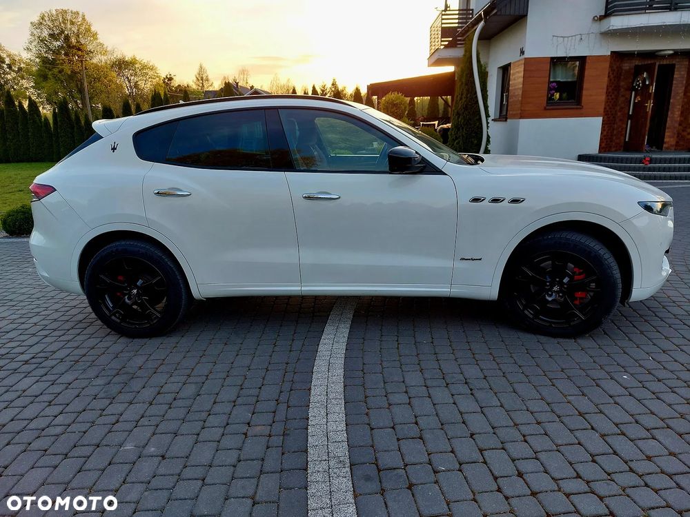Maserati Levante Q4 GranSport - 9