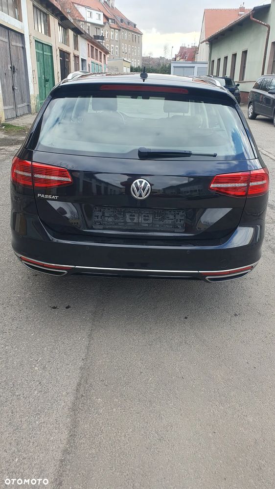 Volkswagen Passat Variant 2.0 TDI SCR 4Motion DSG Highline - 4