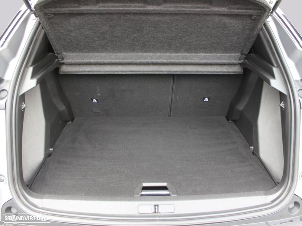 Peugeot e-2008 - 8