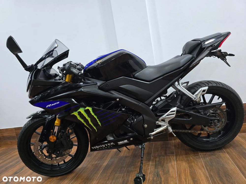 Yamaha YZF - 9