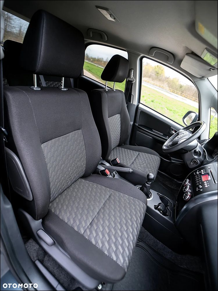 Suzuki SX4 - 35
