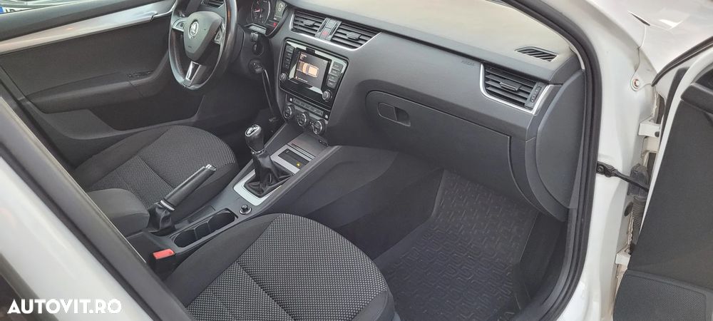 Skoda Octavia 1.4 TSI AMBITION - 10
