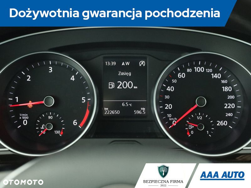 Volkswagen Passat - 9