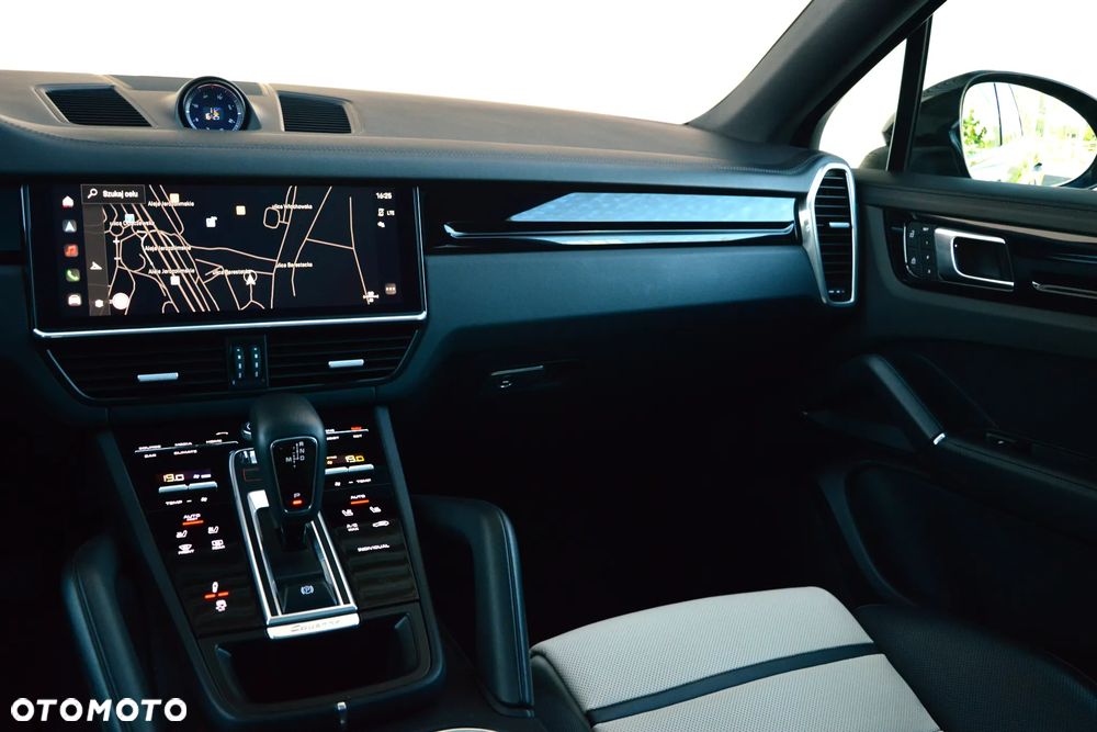 Porsche Cayenne E-Hybrid PHEV - 28
