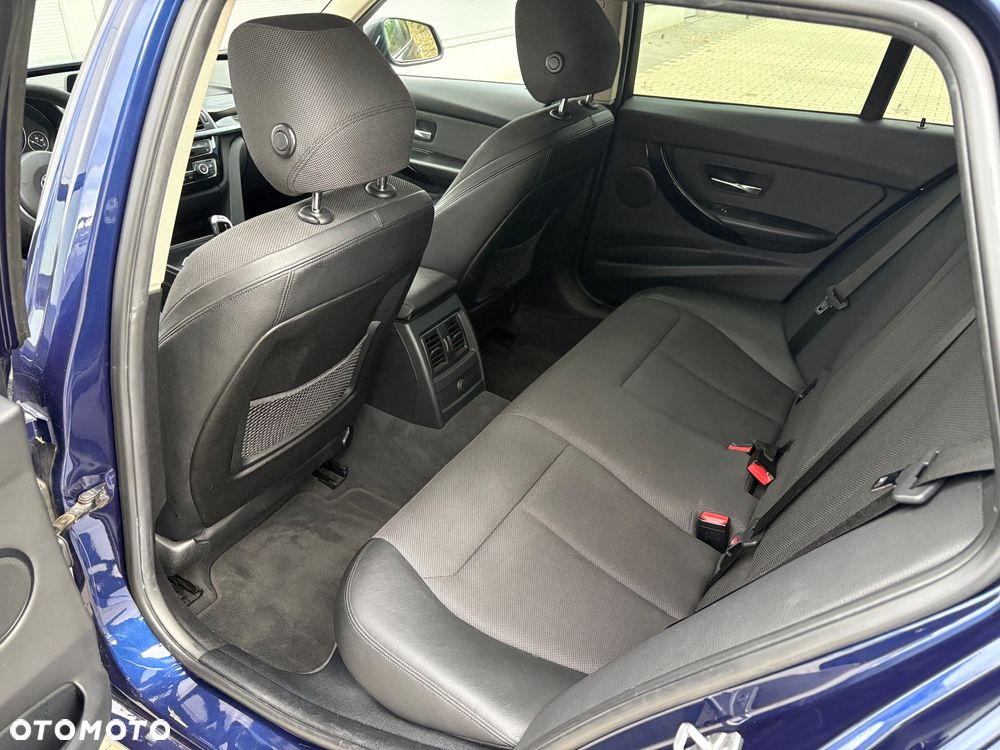 BMW Seria 3 318d Sport Line Shadow - 14