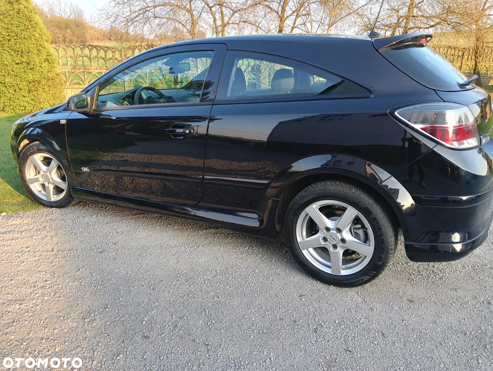 Opel Astra GTC 1.8 Sport - 13