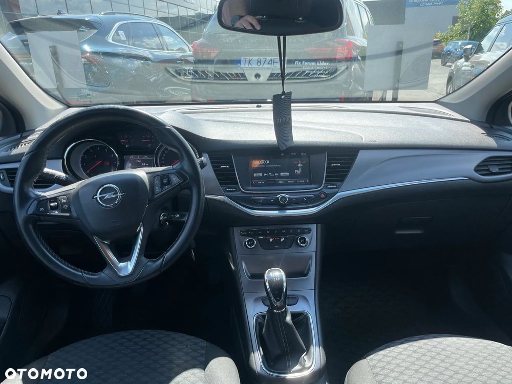 Opel Astra 1.4 T Enjoy S&S - 9