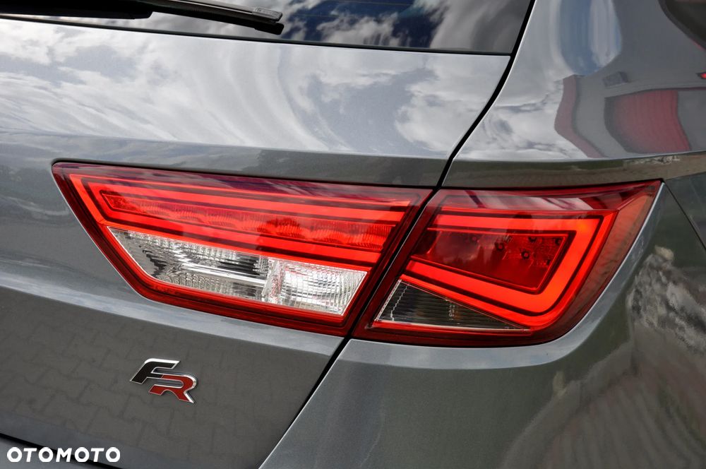 Seat Leon Sportstourer 2.0 TDI DPF DSG FR - 20