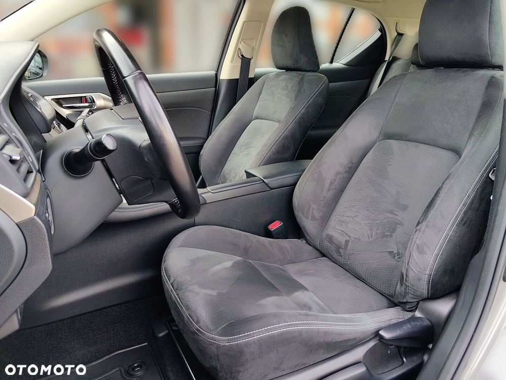 Lexus CT 200h Elegance EU6 - 13