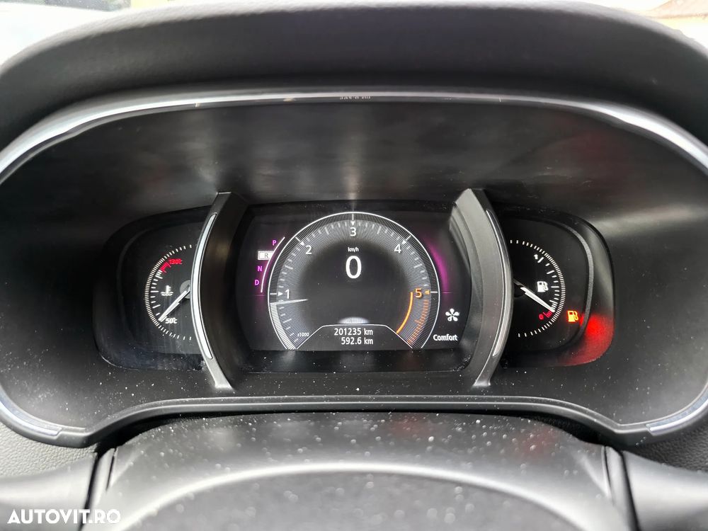 Renault Megane ENERGY dCi 110 EDC INTENS - 23