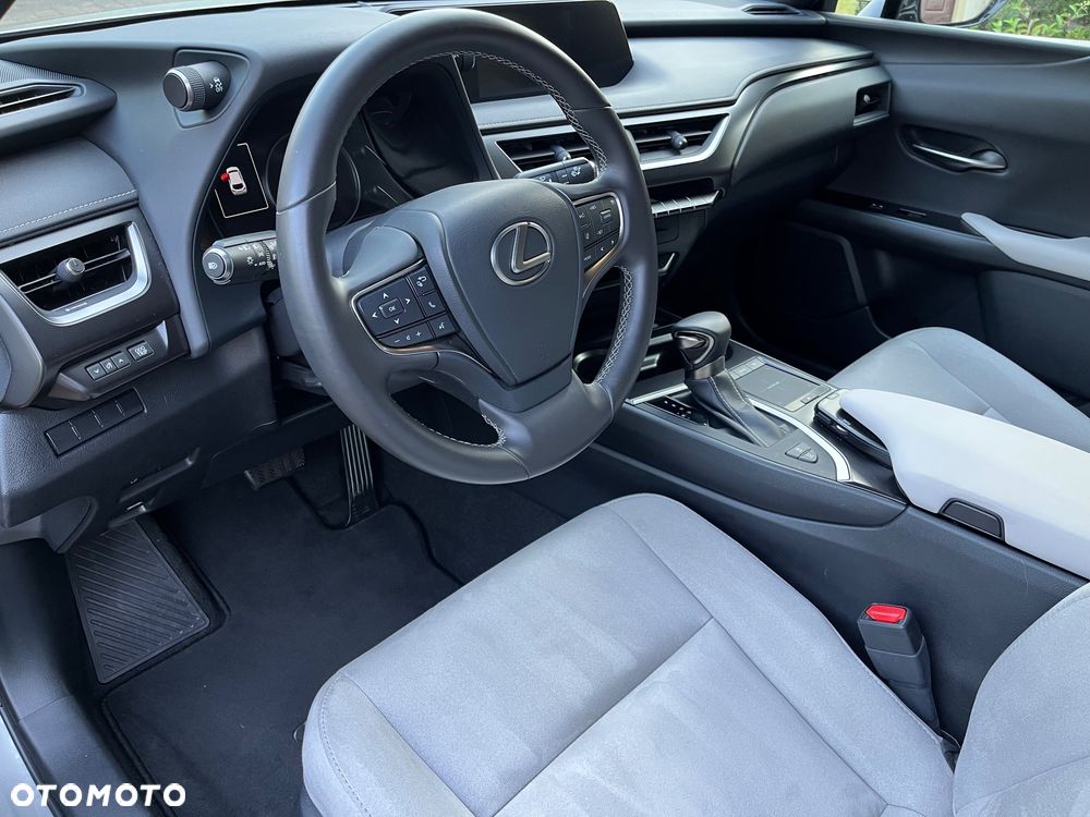 Lexus UX 200 GPF F Sport Design 2WD - 26