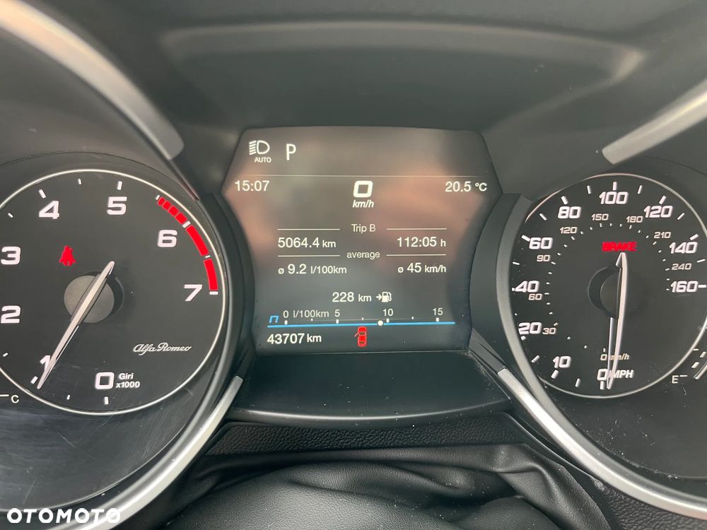 Alfa Romeo Stelvio 2.0 Turbo 16V AT8-Q4 Sprint - 24
