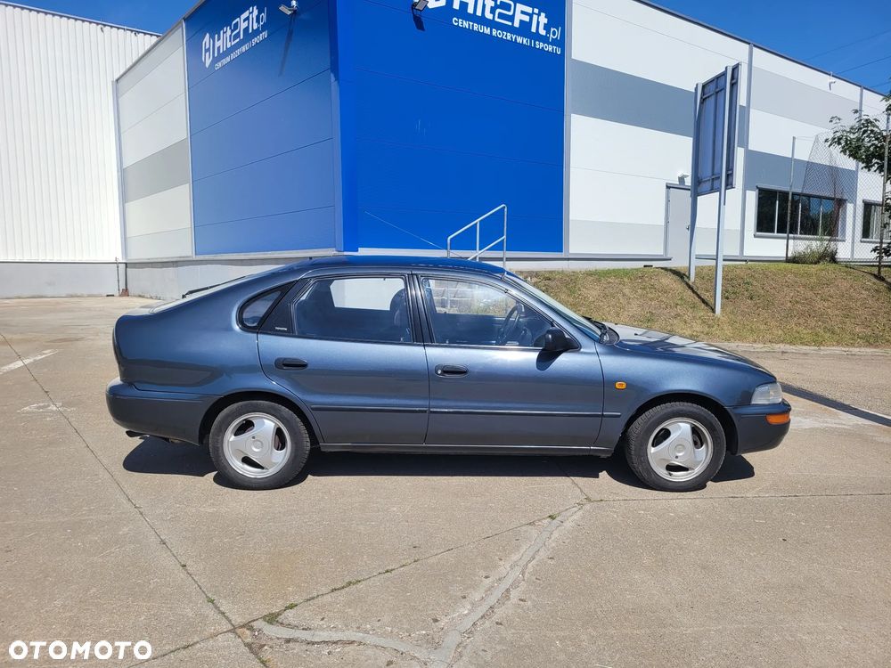 Toyota Corolla 1.6 16V GLi - 6
