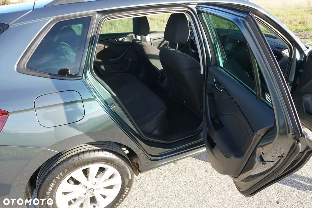 Skoda Kamiq 1.0 TSI Ambition DSG - 22