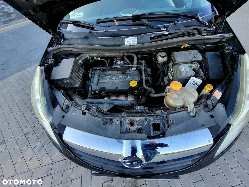 Opel Corsa 1.4 16V Innovation - 11