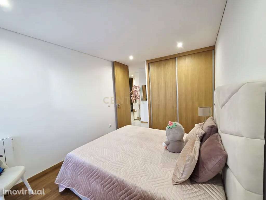 Apartamento T3 Novo com 2 casas de banho e energia A+ - Grande imagem: 2/59