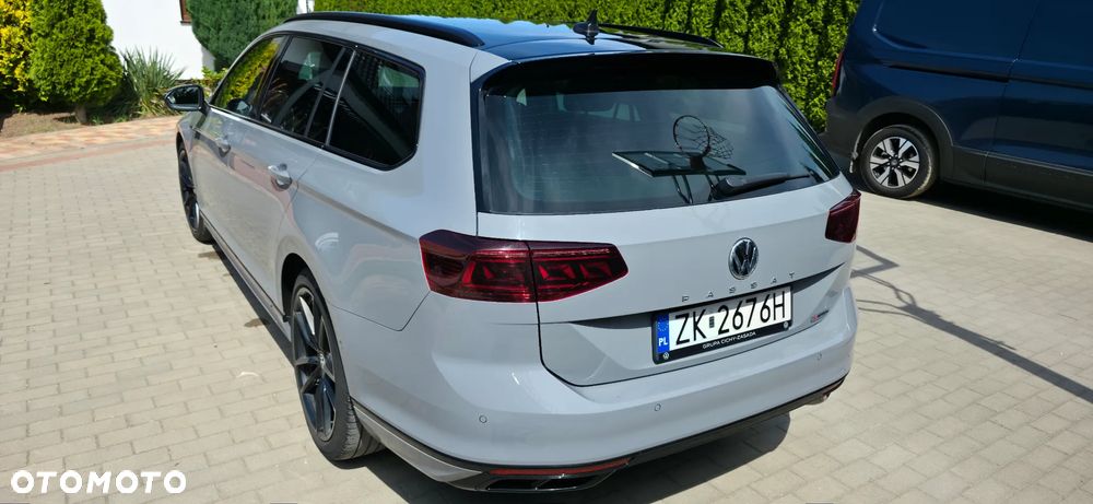 Volkswagen Passat - 4