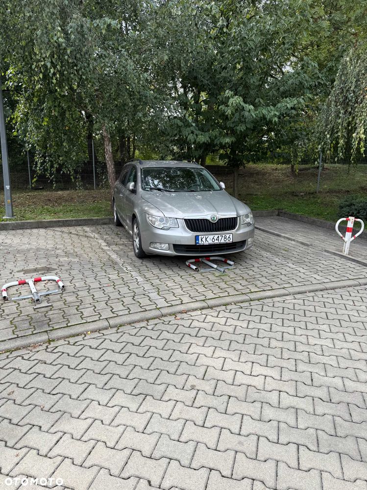 Skoda Superb - 1