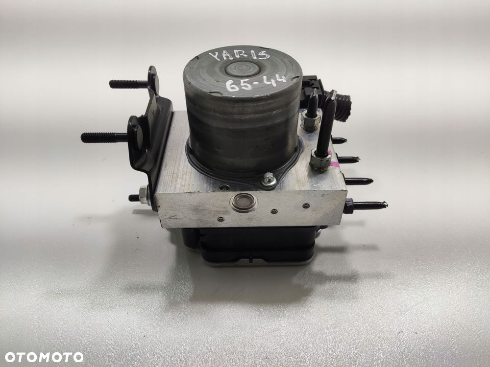 pompa sterownik abs toyota yaris cross 2020-2025 44540-0d540 - 3