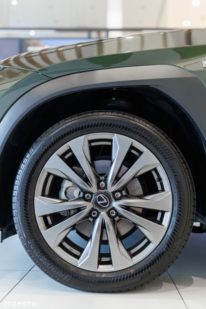 Lexus UX - 22