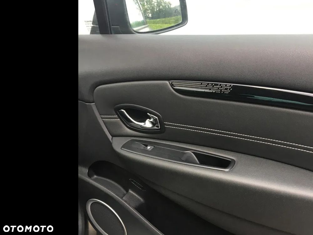 Renault Scenic 1.6 16V 110 Dynamique - 14