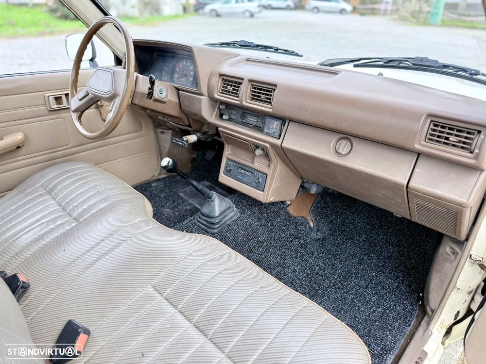 Toyota Hilux 2.4 D LN56L - 7