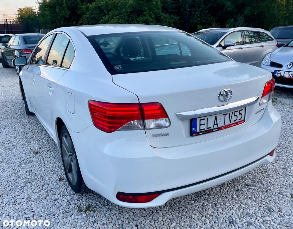 Toyota Avensis 2.0 D-4D Premium - 17