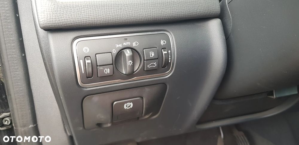Volvo XC 60 D3 Geartronic Summum - 11