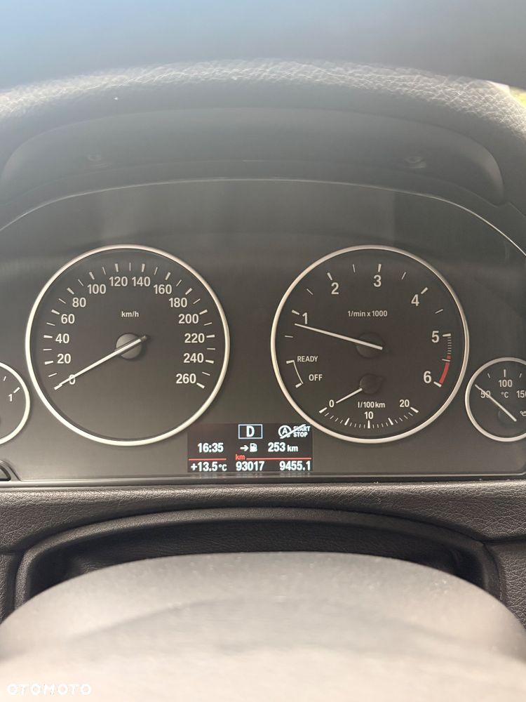 BMW Seria 3 318d - 13