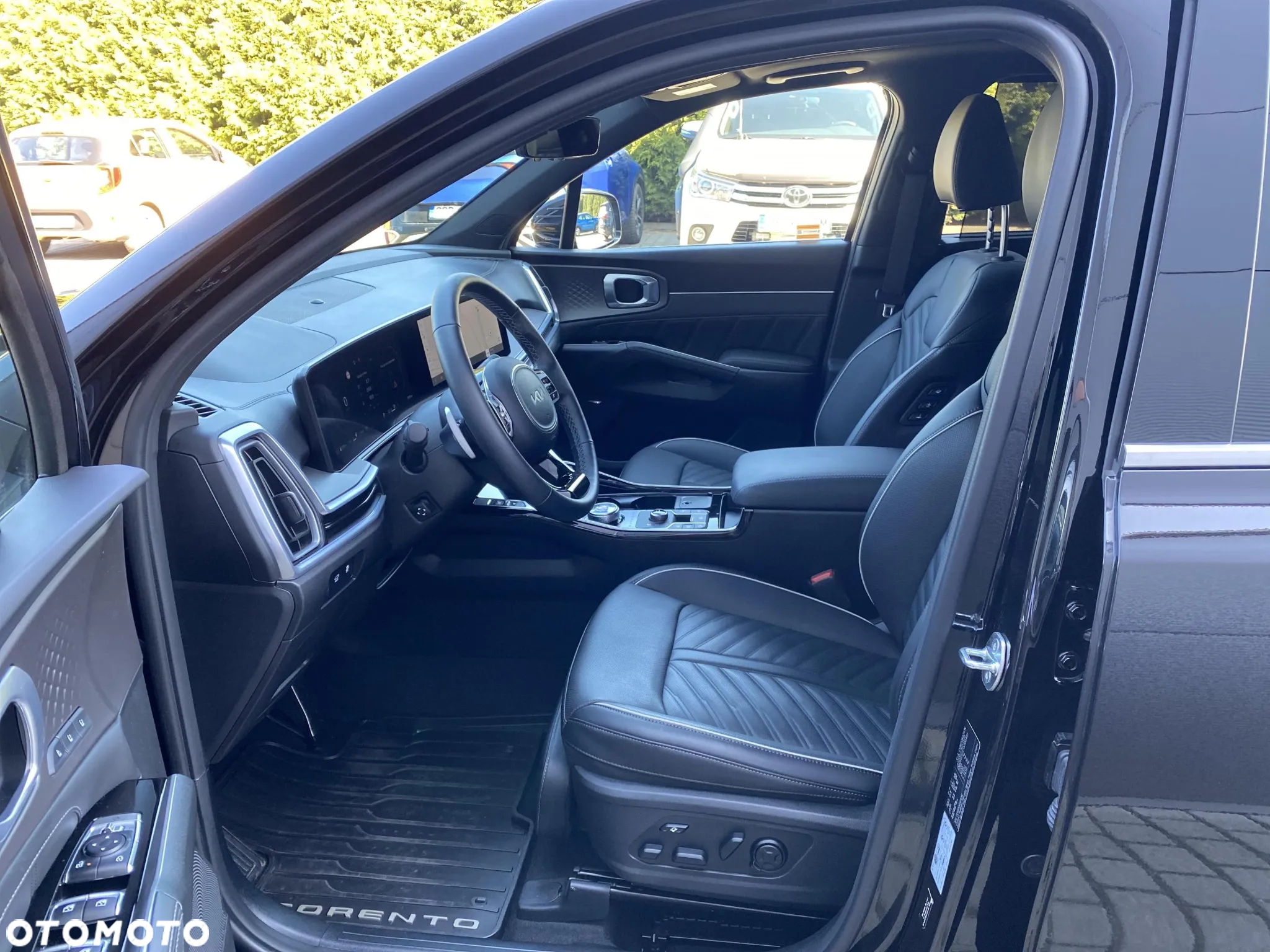 Kia Sorento - 12