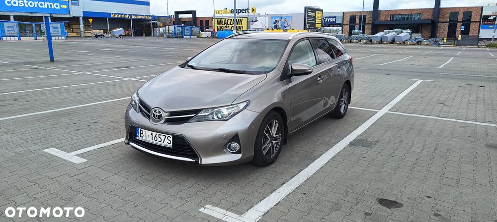 Toyota Auris - 1
