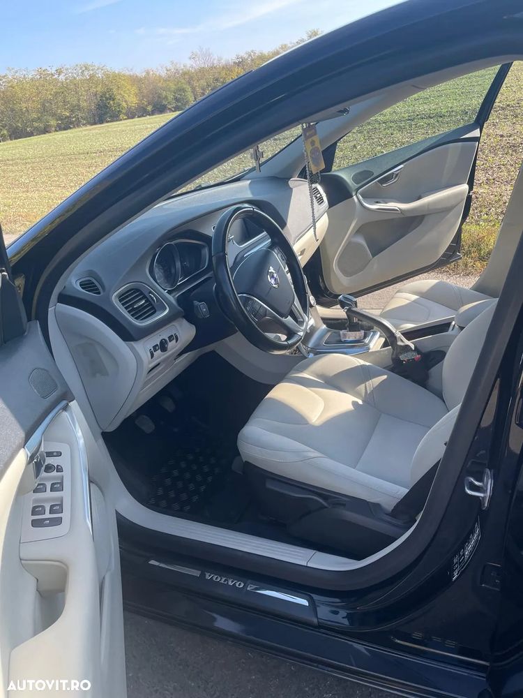 Volvo V40 D4 VEA Momentum - 7