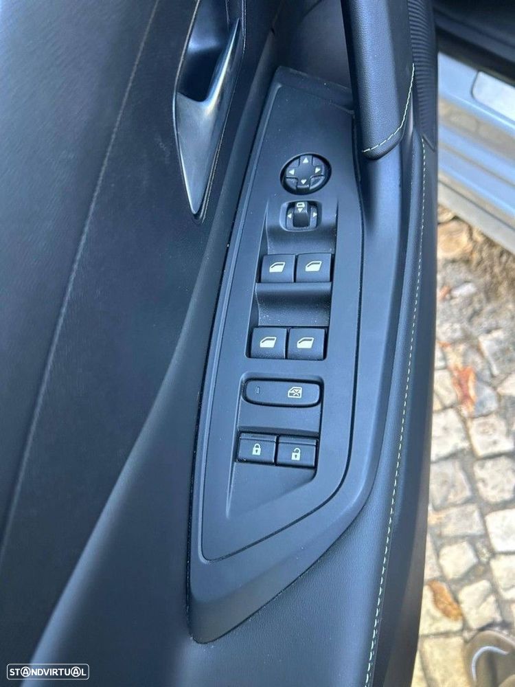 Peugeot 308 SW 1.6 Hybrid GT e-EAT8 - 12
