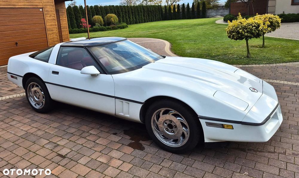 Chevrolet Corvette - 16