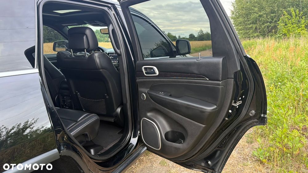 Jeep Grand Cherokee - 18