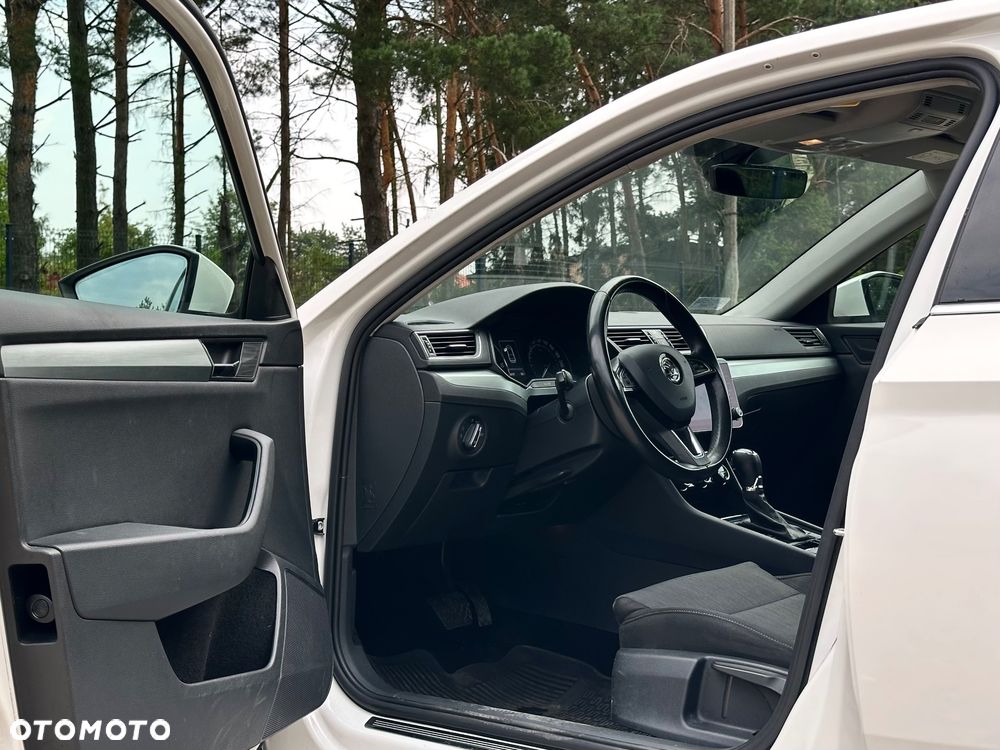 Skoda Superb 2.0 TDI Ambition DSG7 - 5