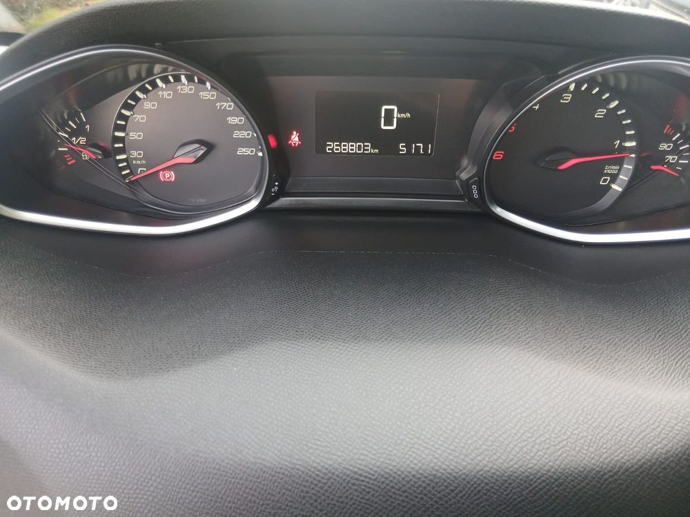 Peugeot 308 - 23