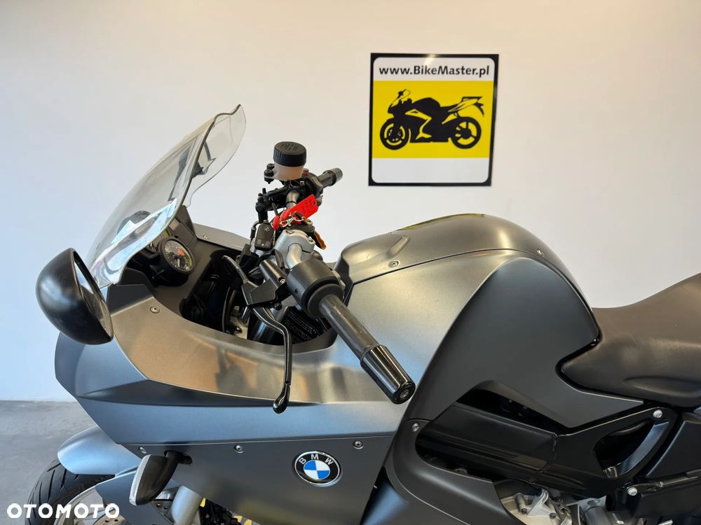 BMW F - 21