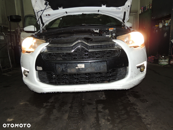 Zderzak przedni Citroen DS4