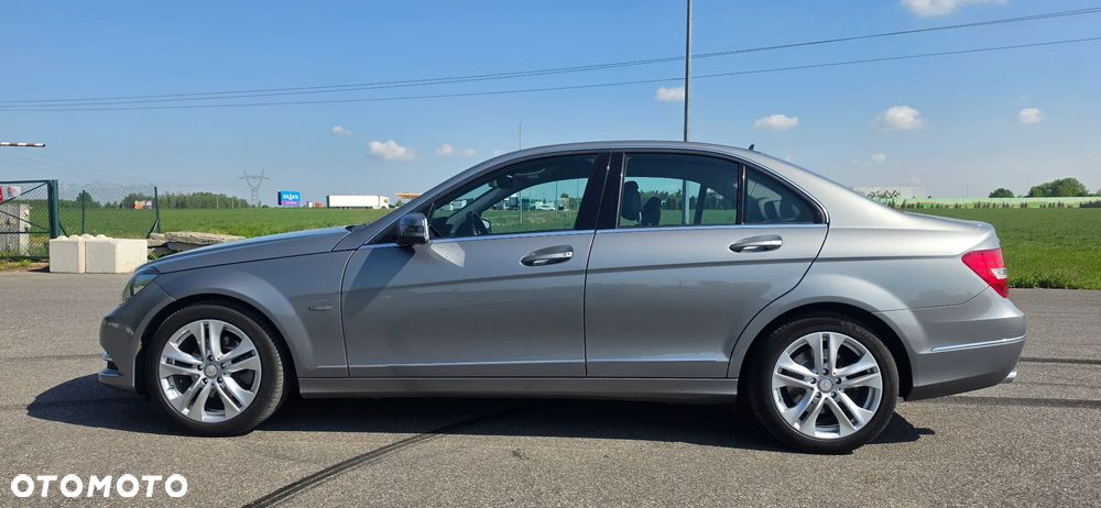 Mercedes-Benz Klasa C 220 CDI DPF Automatik BlueEFFICIENCY Avantgarde - 4