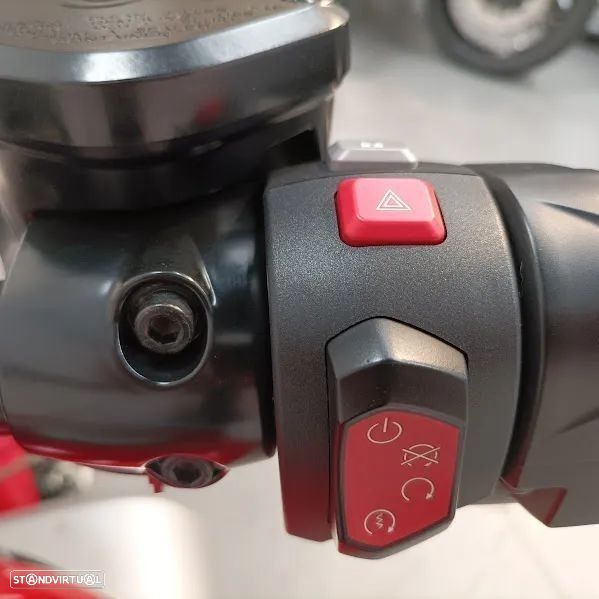 Triumph Rocket III R - 10